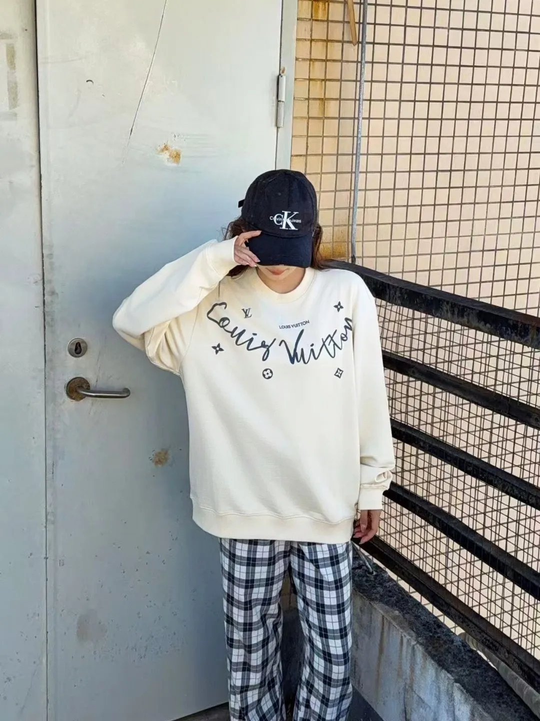 Louis Vuitton/Louis Vuitton 25Fw cursive signature letter print crew neck sweatshirt